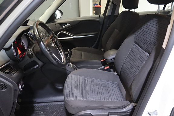 Opel Zafira Tourer 16 of 23