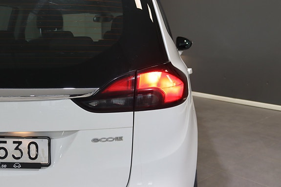 Opel Zafira Tourer 12 of 23