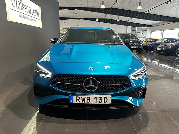 Mercedes-Benz CLA200 4 of 5