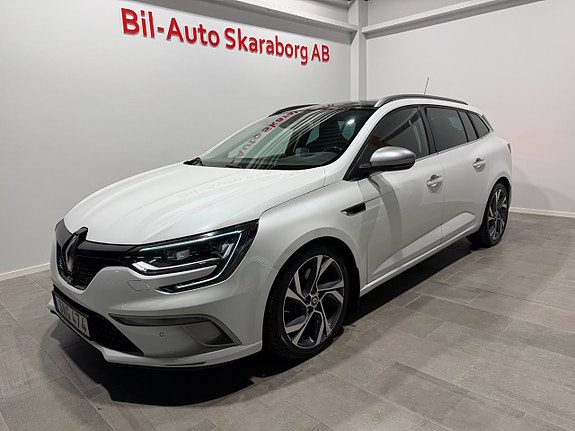 Renault Megane IV 2 of 5