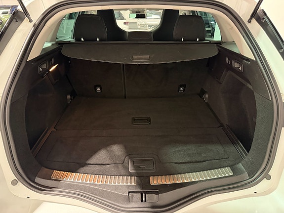 Renault Megane IV 10 of 23