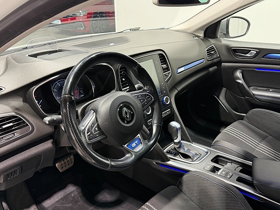 Renault Megane IV 17 of 23