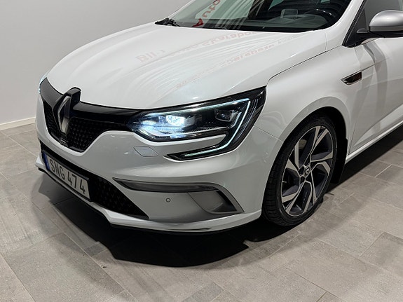 Renault Megane IV 7 of 23