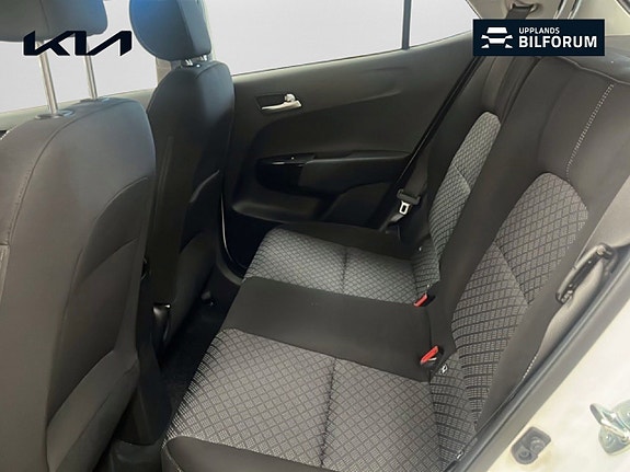 Kia Picanto 9 of 15
