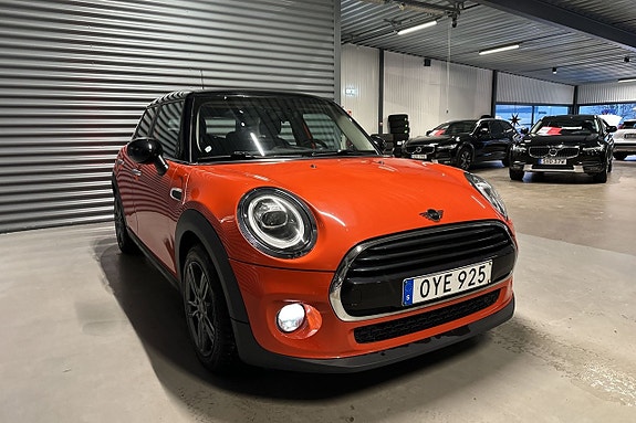 MINI Cooper 3 of 5