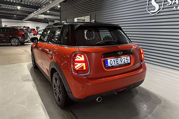 MINI Cooper 6 of 17