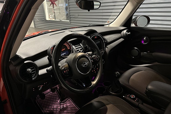 MINI Cooper 7 of 17