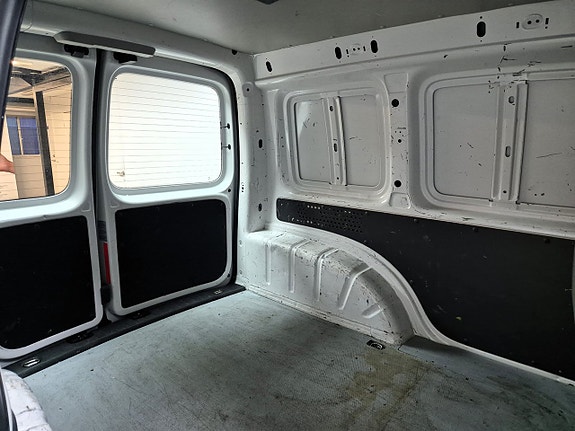 Volkswagen Caddy 8 of 22