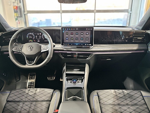 Volkswagen Tiguan 10 of 24