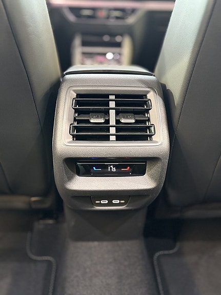 Volkswagen Tiguan 15 of 24