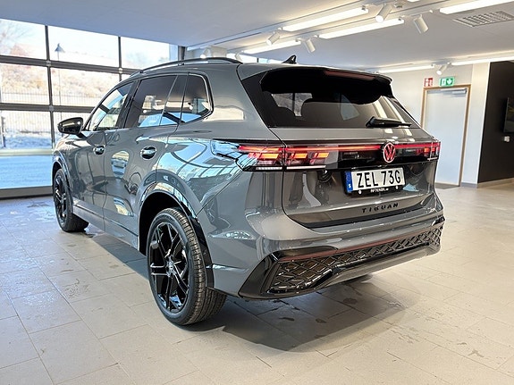 Volkswagen Tiguan 7 of 24