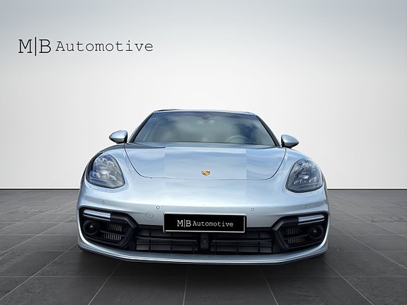 Porsche Panamera GTS 2 of 5