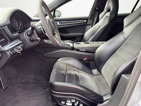 Porsche Panamera GTS 9 of 13