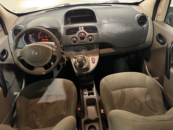 Renault Kangoo Express 14 of 19