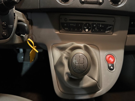 Renault Kangoo Express 17 of 19