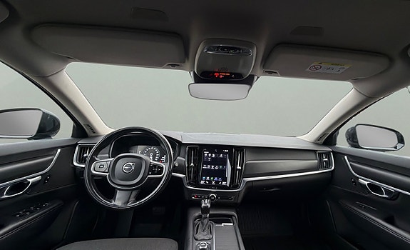 Volvo V90 10 of 22