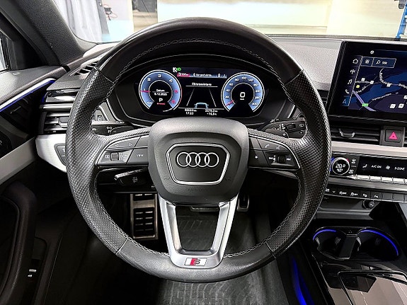 Audi A4 11 of 24