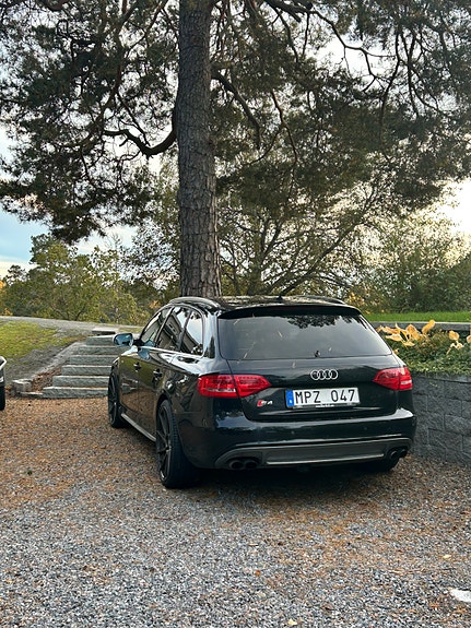 Audi S4 3 of 5
