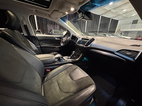 Ford Edge 12 of 22