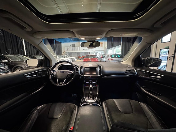 Ford Edge 14 of 22