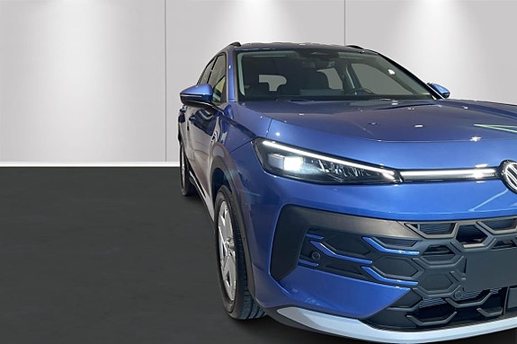Volkswagen T-Roc 4 of 5