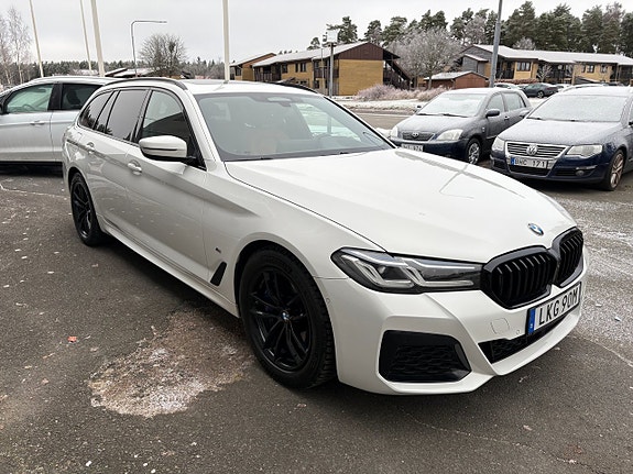 BMW 540d 3 of 5