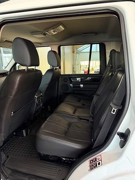Land Rover Discovery 7 of 17