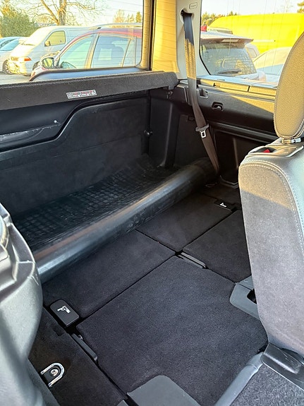 Land Rover Discovery 16 of 17