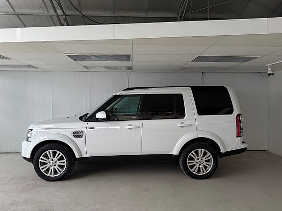 Land Rover Discovery 2 of 5