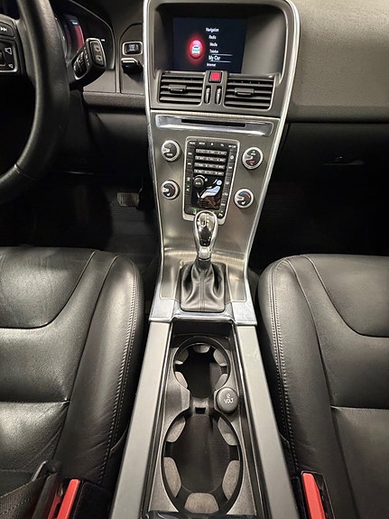 Volvo XC60 18 of 26
