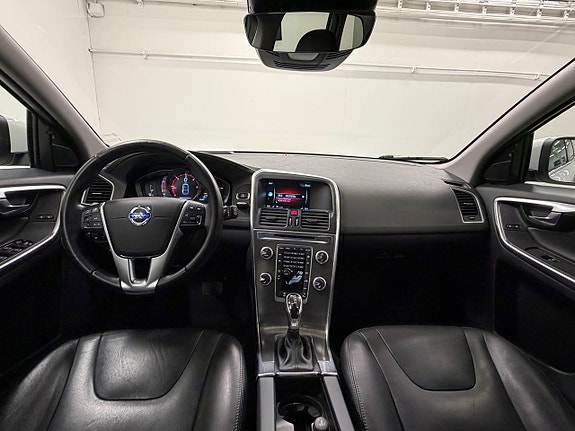 Volvo XC60 14 of 26