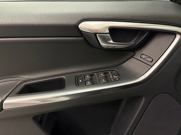 Volvo XC60 23 of 26