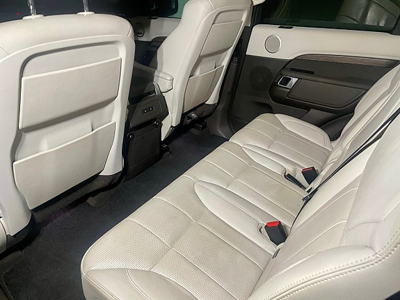 Land Rover Discovery 9 of 23