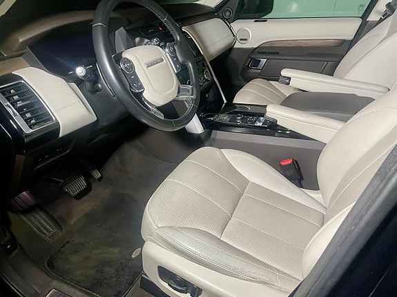 Land Rover Discovery 7 of 23
