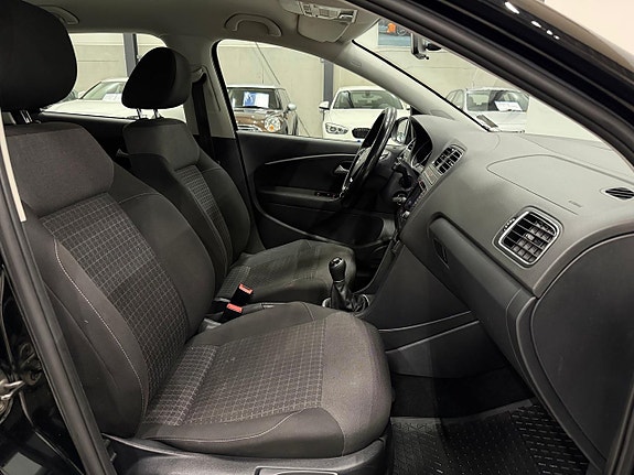 Volkswagen Polo 13 of 17