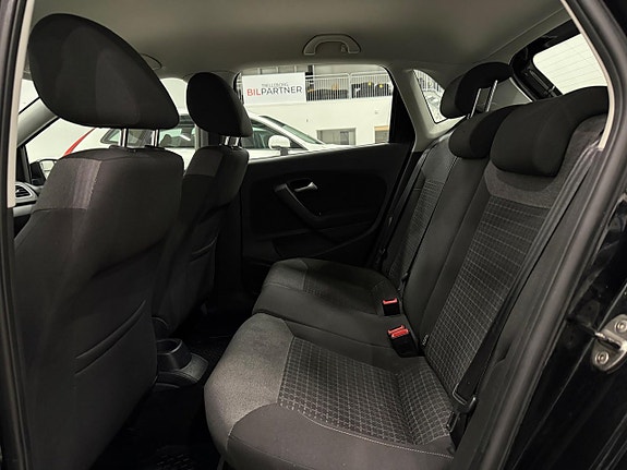 Volkswagen Polo 12 of 17
