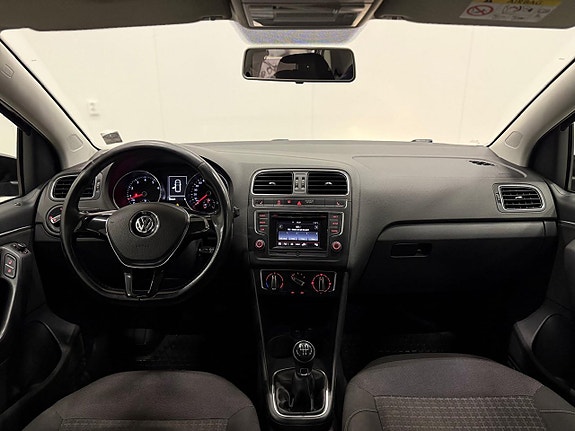 Volkswagen Polo 10 of 17