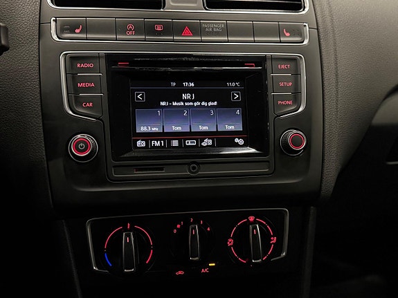 Volkswagen Polo 15 of 17
