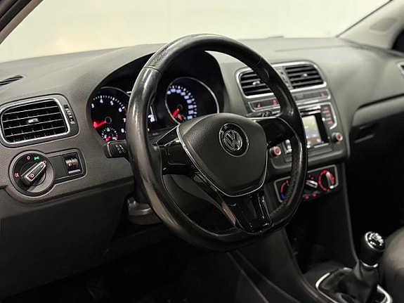 Volkswagen Polo 9 of 17