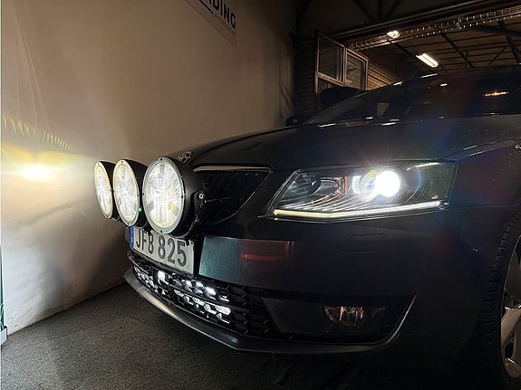 Skoda Octavia 3 of 5