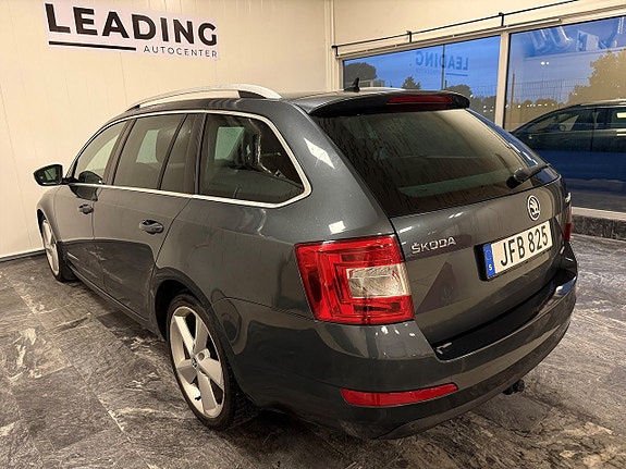 Skoda Octavia 2 of 25