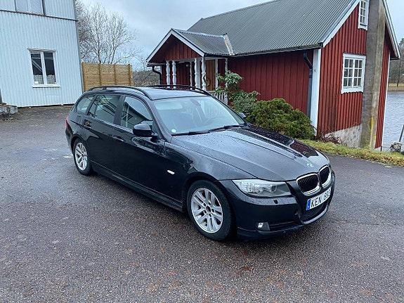 Bmw 320i A-Traktor -2010 Lågmil
