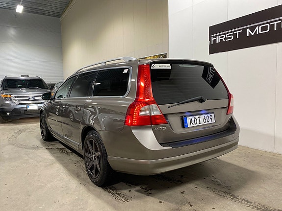 Volvo V70 8 of 21