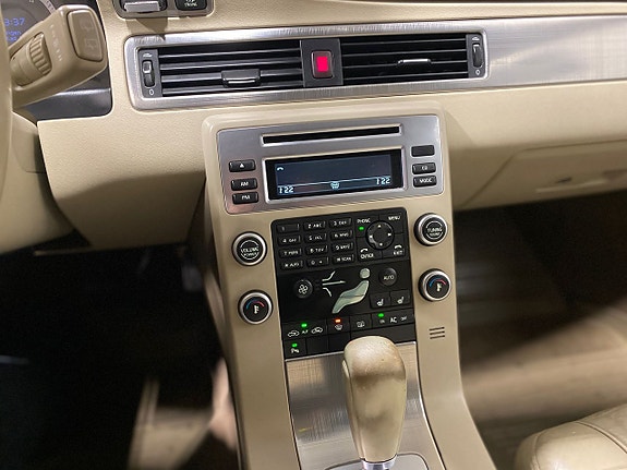 Volvo V70 18 of 21