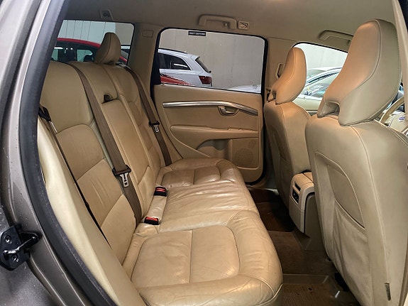 Volvo V70 12 of 21