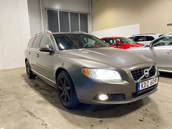 Volvo V70 13 of 21