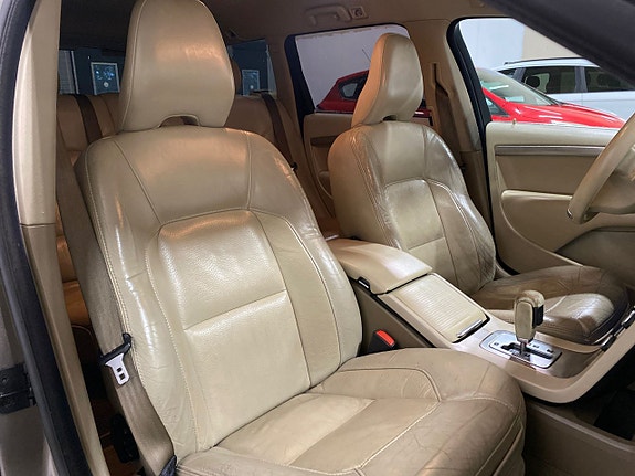 Volvo V70 11 of 21
