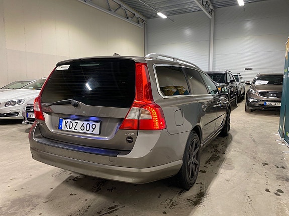 Volvo V70 7 of 21