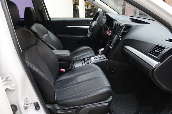Subaru Outback 7 of 10