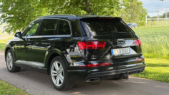 Audi Q7 6 of 28